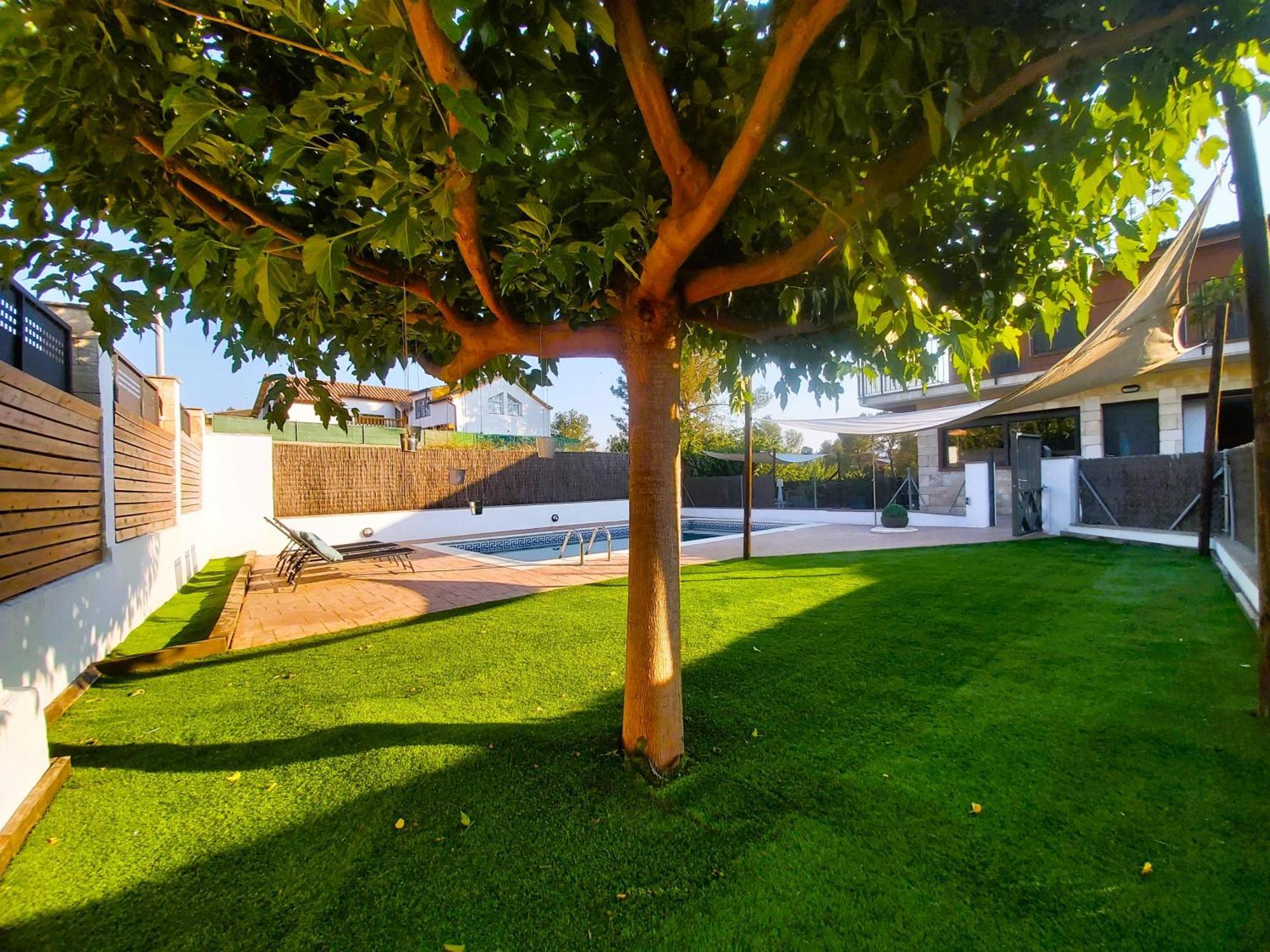 Morera Blanca Piscina, Barbacoa, Chill-Out San Mateu de Bages ภายนอก รูปภาพ